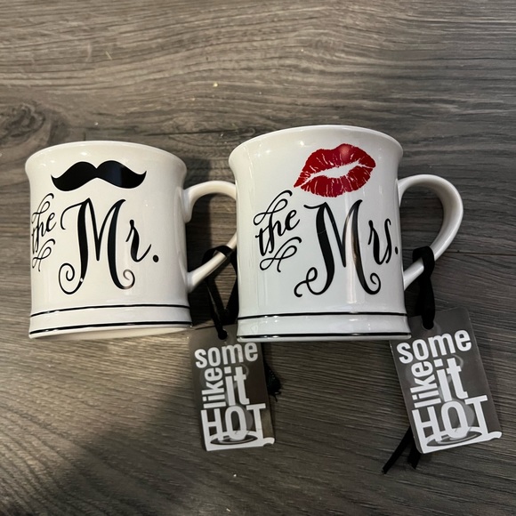 Mr. And Mrs. coffee mugs brand new with tags - Picture 1 of 2